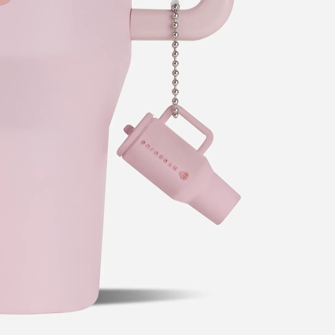 traveler-keychain-m5 Web-TravelerKeychainPhotos-PinkSand2.webp